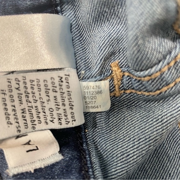 Lane Bryant Denim Mid-Rise Girlfriend Short Flex Magic Waistband Size 16 - Picture 9 of 10